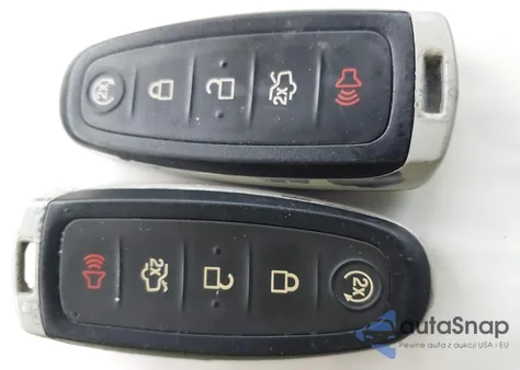 2014 Ford Focus Titanium из США, поврежденный, VIN 1FADP3N23EL402874